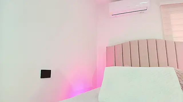 cataleya ebony  online show from 10/31/25, 07:15