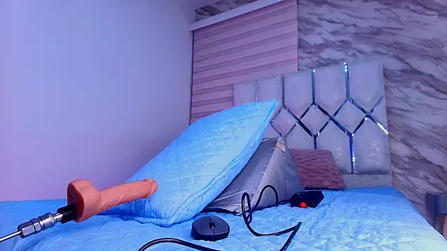 cataleya ebony  online show from 04/14/26, 03:01