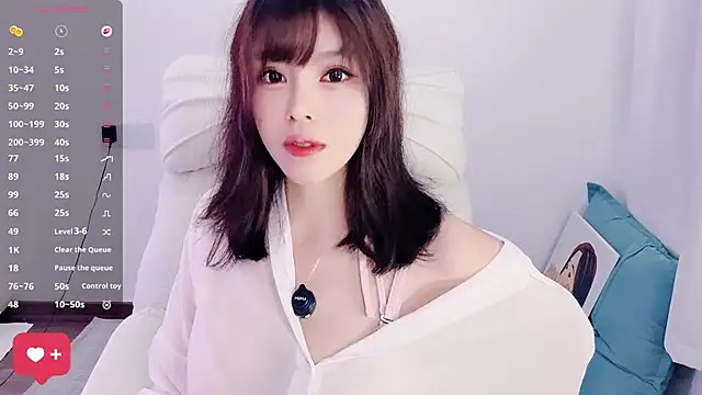 Snapshot of yara_hot1 chatting on 11/22/25, 10:58 yara hot1 online show from 11/22/25, 10:58