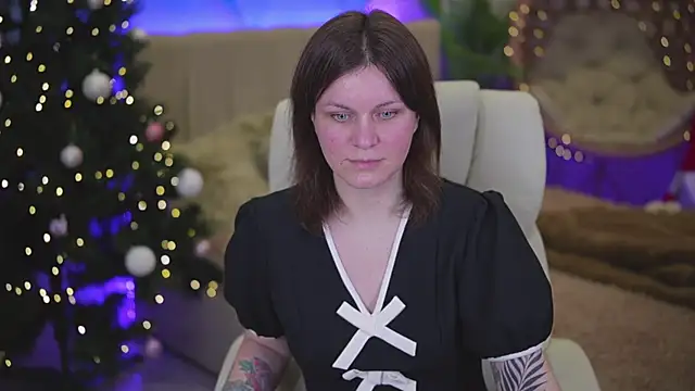 TinaMelt online show from 12/16/25, 07:41