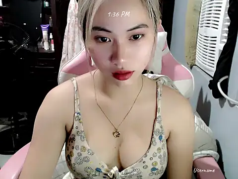 Rainea149 online show from 12/05/25, 05:38