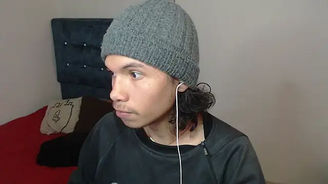 Snapshot of Xoxo_Smiles chatting on 11/10/25, 05:56 Xoxo Smiles online show from 11/10/25, 05:56