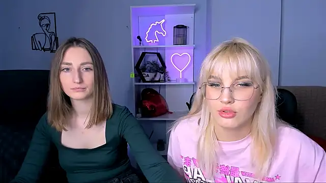 eva smiith  online show from 11/06/25, 06:47