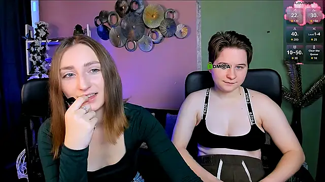 eva smiith  online show from 11/13/25, 07:51