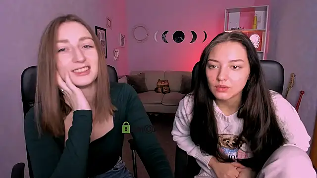 eva smiith  online show from 12/18/25, 06:41