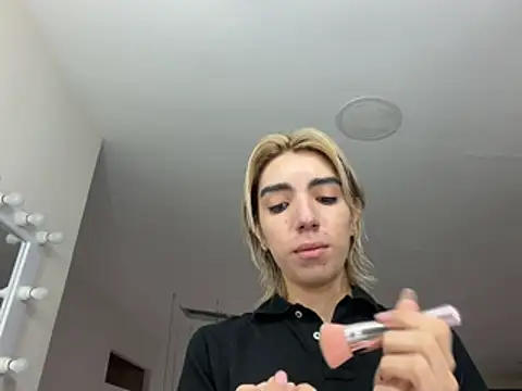 Noah Bells online show from 05/12/26, 01:08