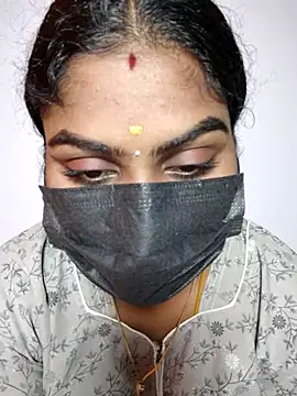 Snapshot of Tamil_Princess12 chatting on 09/20/25, 11:44 Tamil Princess12 online show from 09/20/25, 11:44