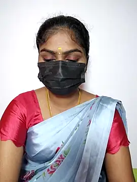 Snapshot of Tamil_Princess12 chatting on 10/10/25, 05:45 Tamil Princess12 online show from 10/10/25, 05:45