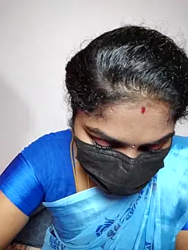 Snapshot of Tamil_Princess12 chatting on 11/01/25, 06:32 Tamil Princess12 online show from 11/01/25, 06:32