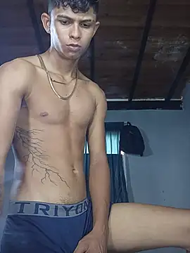 Snapshot of God_Eros_23cm chatting on 05/14/26, 12:56 God Eros 23cm online show from 05/14/26, 12:56