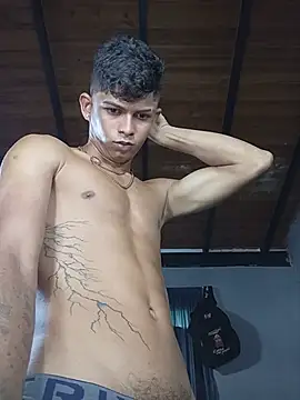 Snapshot of God_Eros_23cm chatting on 05/25/26, 11:16 God Eros 23cm online show from 05/25/26, 11:16