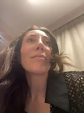 HellaryTourent online show from 02/09/26, 05:39