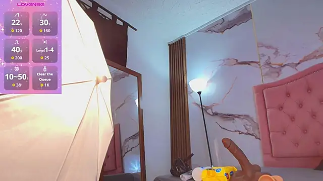 AlyaThompson online show from 11/11/25, 03:28