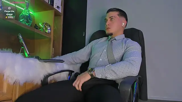 Gael williams1 online show from 09/25/25, 06:11