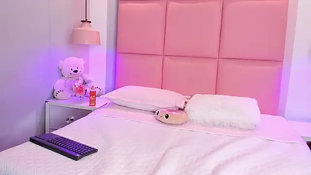 JulianaValencia online show from 03/28/26, 01:38