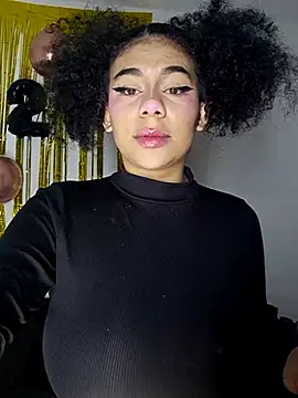 Snapshot of Yerystar chatting on 11/15/25, 08:49 Yerystar online show from 11/15/25, 08:49