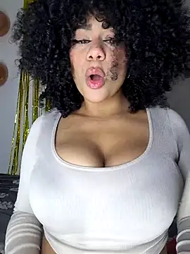 Snapshot of Yerystar chatting on 11/22/25, 09:25 Yerystar online show from 11/22/25, 09:25