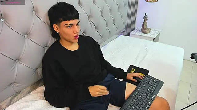 SamBlack  online show from 09/21/25, 01:57