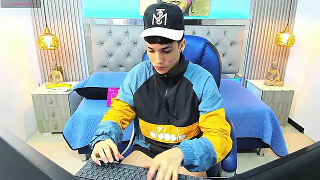 SamBlack  online show from 02/17/26, 03:29