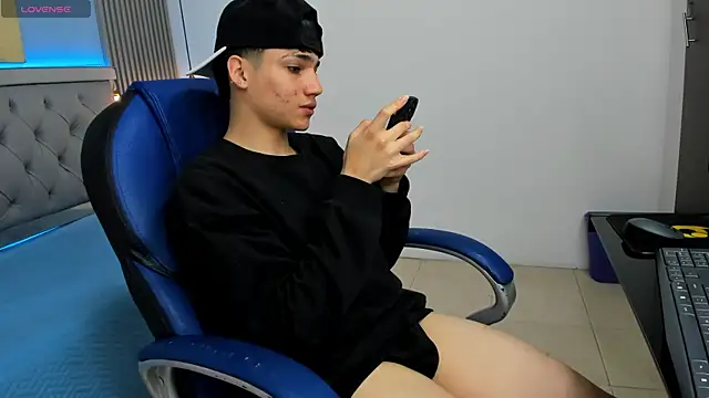 SamBlack  online show from 04/08/26, 01:22