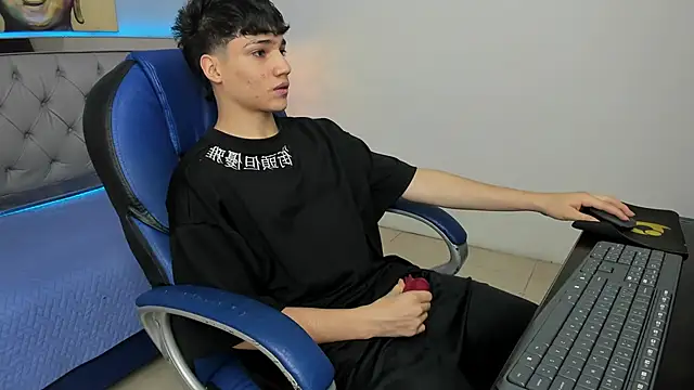 SamBlack  online show from 05/04/26, 08:27