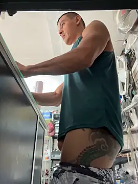 Snapshot of Terra-22cm chatting on 09/30/25, 02:00 Terra-22cm online show from 09/30/25, 02:00