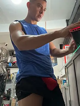 Snapshot of Terra-22cm chatting on 10/07/25, 01:08 Terra-22cm online show from 10/07/25, 01:08