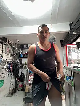 Snapshot of Terra-22cm chatting on 10/13/25, 01:55 Terra-22cm online show from 10/13/25, 01:55