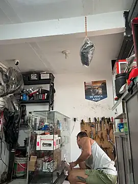 Snapshot of Terra-22cm chatting on 10/15/25, 01:44 Terra-22cm online show from 10/15/25, 01:44