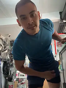 Snapshot of Terra-22cm chatting on 11/04/25, 03:33 Terra-22cm online show from 11/04/25, 03:33