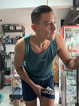 Snapshot of Terra-22cm chatting on 11/11/25, 01:44 Terra-22cm online show from 11/11/25, 01:44