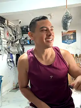 Snapshot of Terra-22cm chatting on 11/13/25, 03:00 Terra-22cm online show from 11/13/25, 03:00