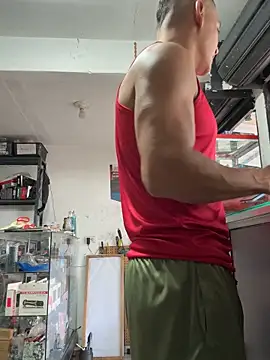 Snapshot of Terra-22cm chatting on 11/15/25, 01:51 Terra-22cm online show from 11/15/25, 01:51