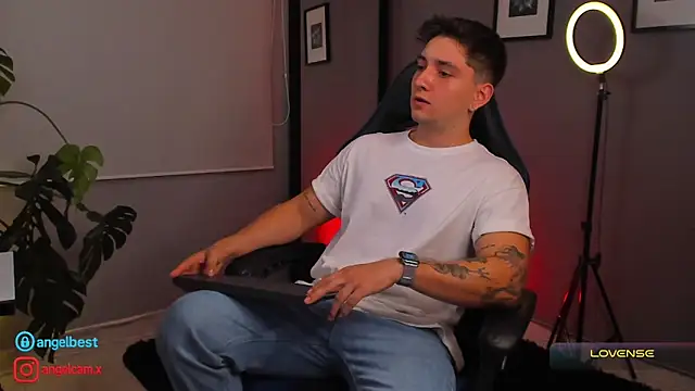 IamAngelCamilo online show from 09/12/25, 12:33