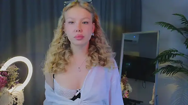 emilyshepar d online show from 09/29/25, 02:49