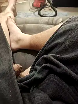 Snapshot of hubbyfun19 chatting on 11/04/25, 06:01 hubbyfun19 online show from 11/04/25, 06:01