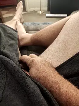 Snapshot of hubbyfun19 chatting on 11/10/25, 06:12 hubbyfun19 online show from 11/10/25, 06:12