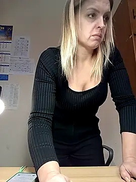 Ami Foxy online show from 11/14/25, 11:42