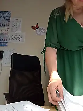 Ami Foxy online show from 08/04/26, 10:51