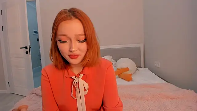 yuna loon online show from 10/01/25, 02:12