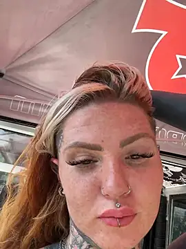 AlexandraWildd online show from 07/10/26, 12:30