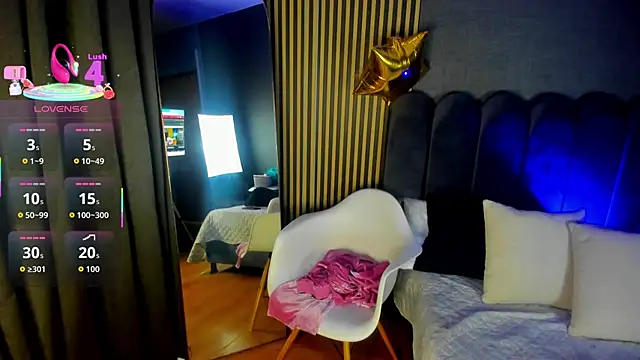 Gina 77 online show from 10/09/25, 12:03