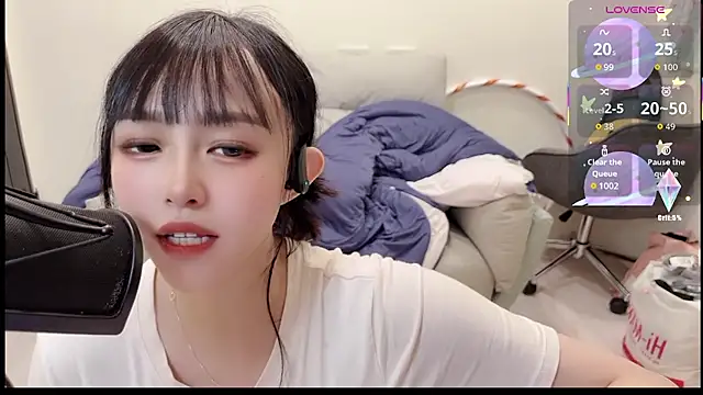 Snapshot of Yucheng__520 chatting on 09/09/25, 04:39 Yucheng 520 online show from 09/09/25, 04:39