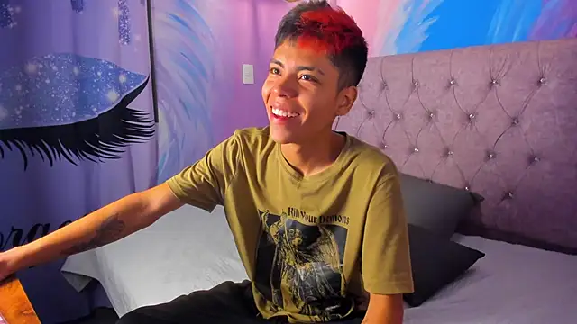 Snapshot of MaxiWildd chatting on 09/30/25, 12:54 MaxiWildd online show from 09/30/25, 12:54