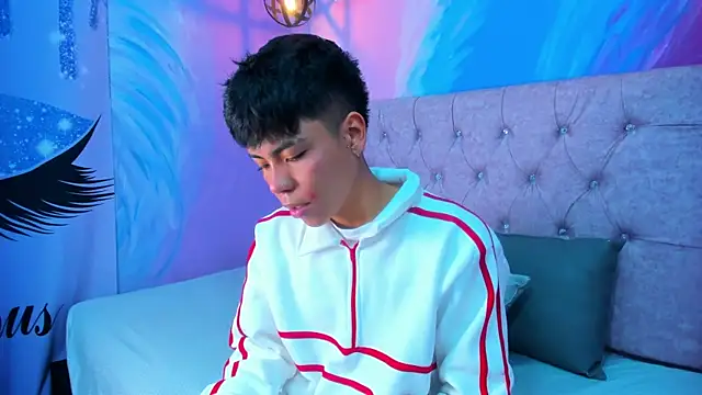 Snapshot of MaxiWildd chatting on 04/10/26, 01:16 MaxiWildd online show from 04/10/26, 01:16