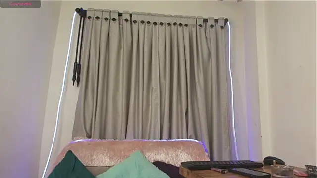 arii escobar online show from 06/03/26, 06:35