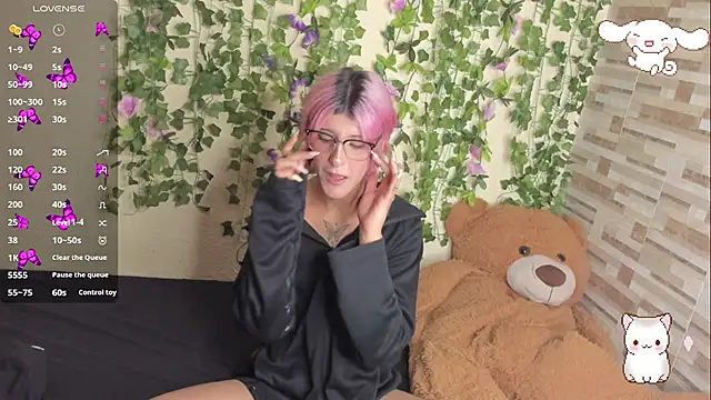 Snapshot of Amy_Moonlight chatting on 06/27/26, 12:26 Amy Moonlight online show from 06/27/26, 12:26