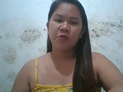 Snapshot of Bhubbles888 chatting on 10/18/25, 12:39 Bhubbles888 online show from 10/18/25, 12:39