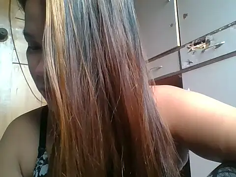 Snapshot of Bhubbles888 chatting on 02/18/26, 04:52 Bhubbles888 online show from 02/18/26, 04:52