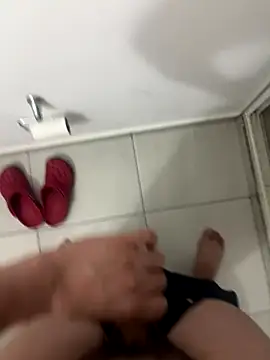 Snapshot of michael877675 chatting on 09/27/25, 08:30 michael877675 online show from 09/27/25, 08:30